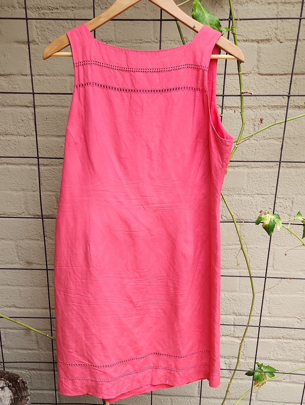 Sleeveless Pink Shift Dress - Classic Summer Style Size 8